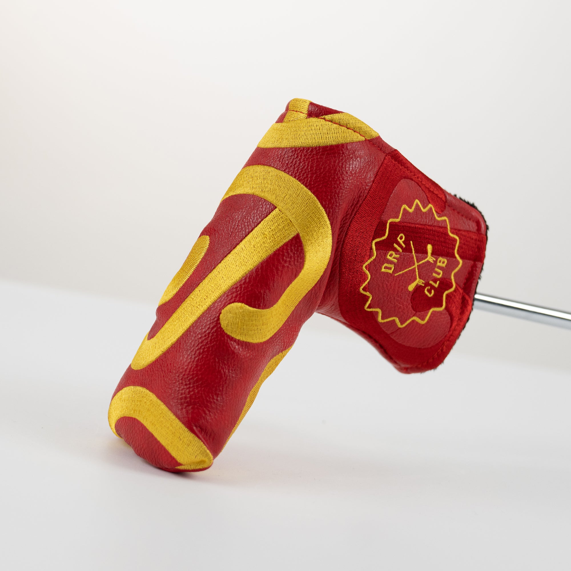 "P" Script Dancing Putter Cover