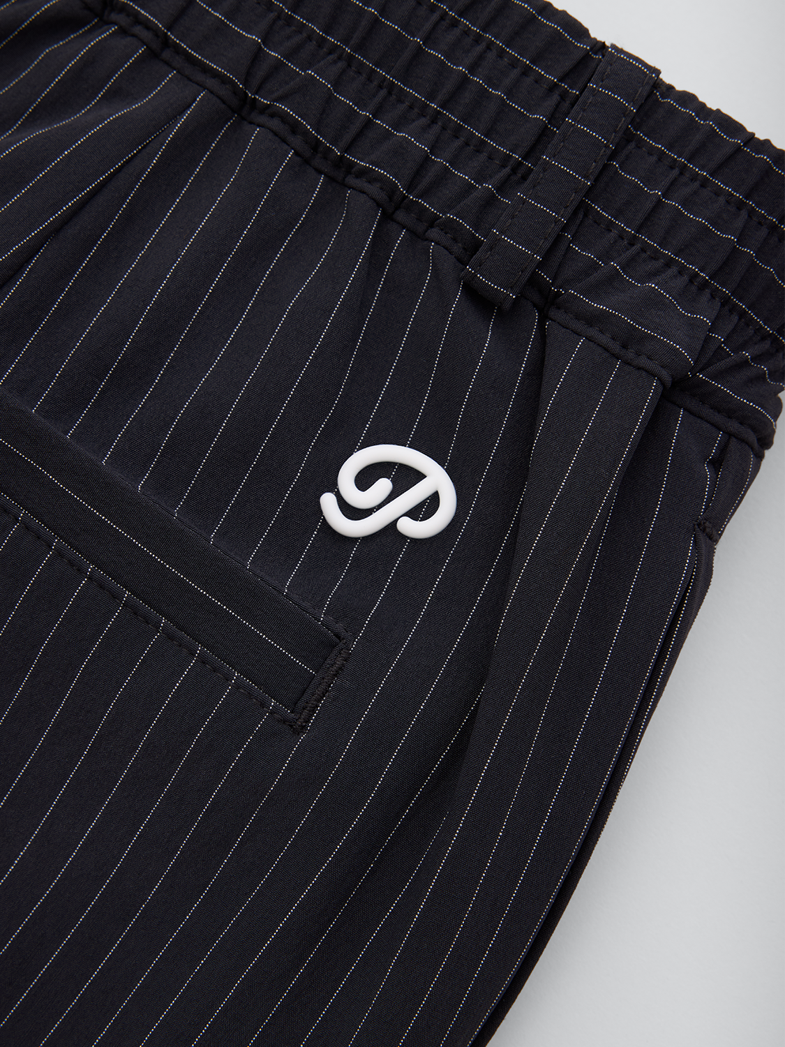 Anywhere Pleated Pants (Pinstripe)